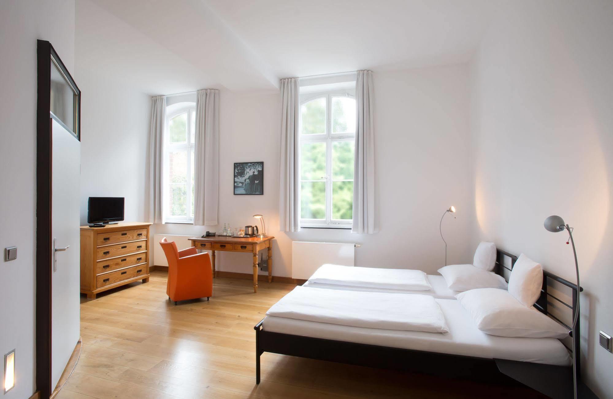 Hotel Mutterhaus Duesseldorf Екстериор снимка